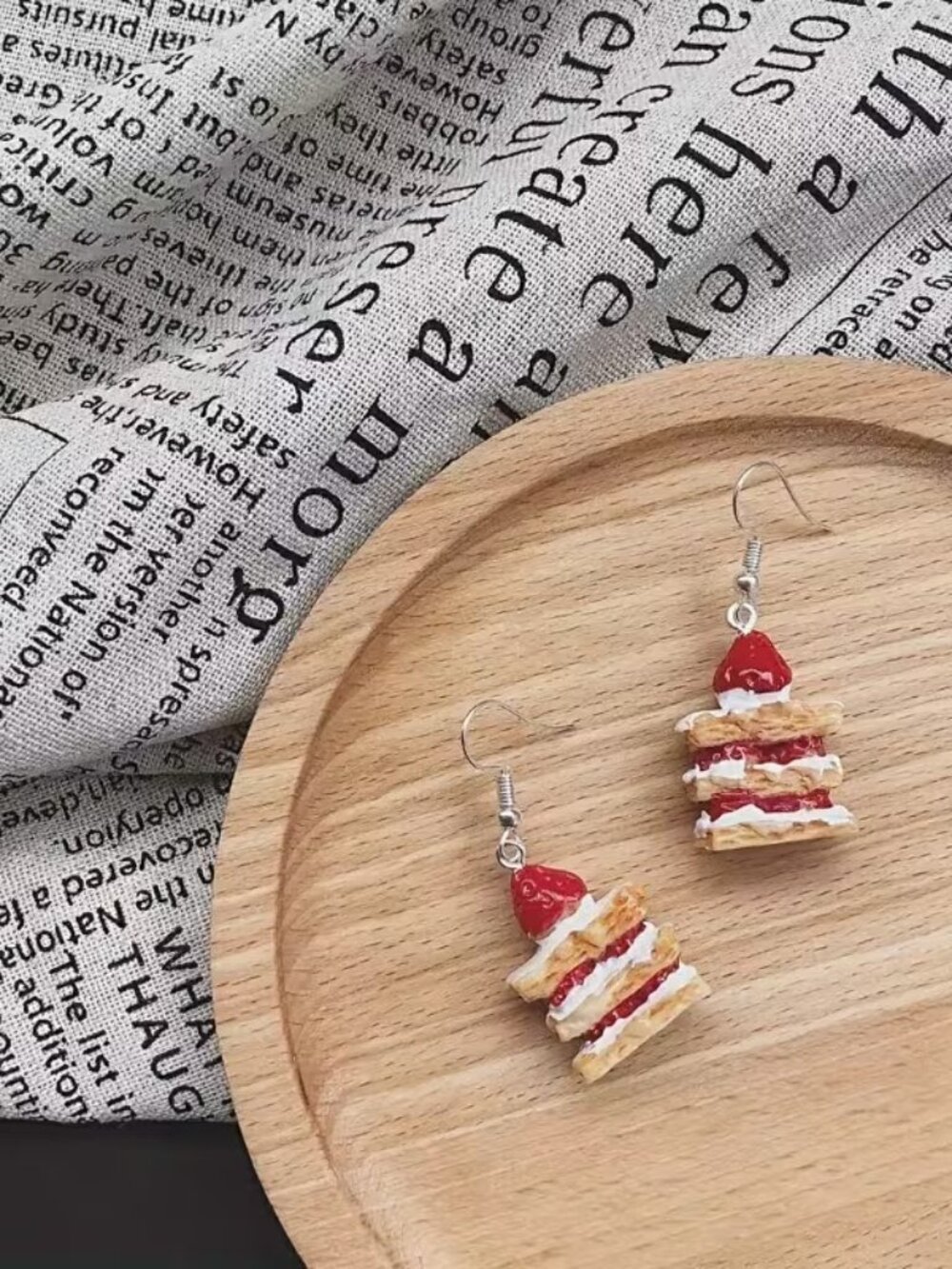 Strawberry Cake Earrings 🍓 Sweet Dessert Dangle Cute Kawaii Jewelry - Picture 4 of 7